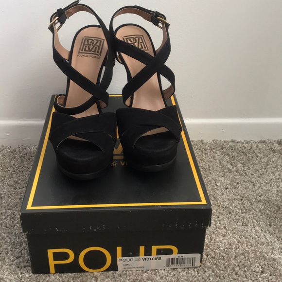 Pour La Victoire suede heeled sandals - size 8M - Picture 6 of 6